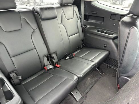 Used 2022 Kia Telluride EX w/ EX Premium Package image 11