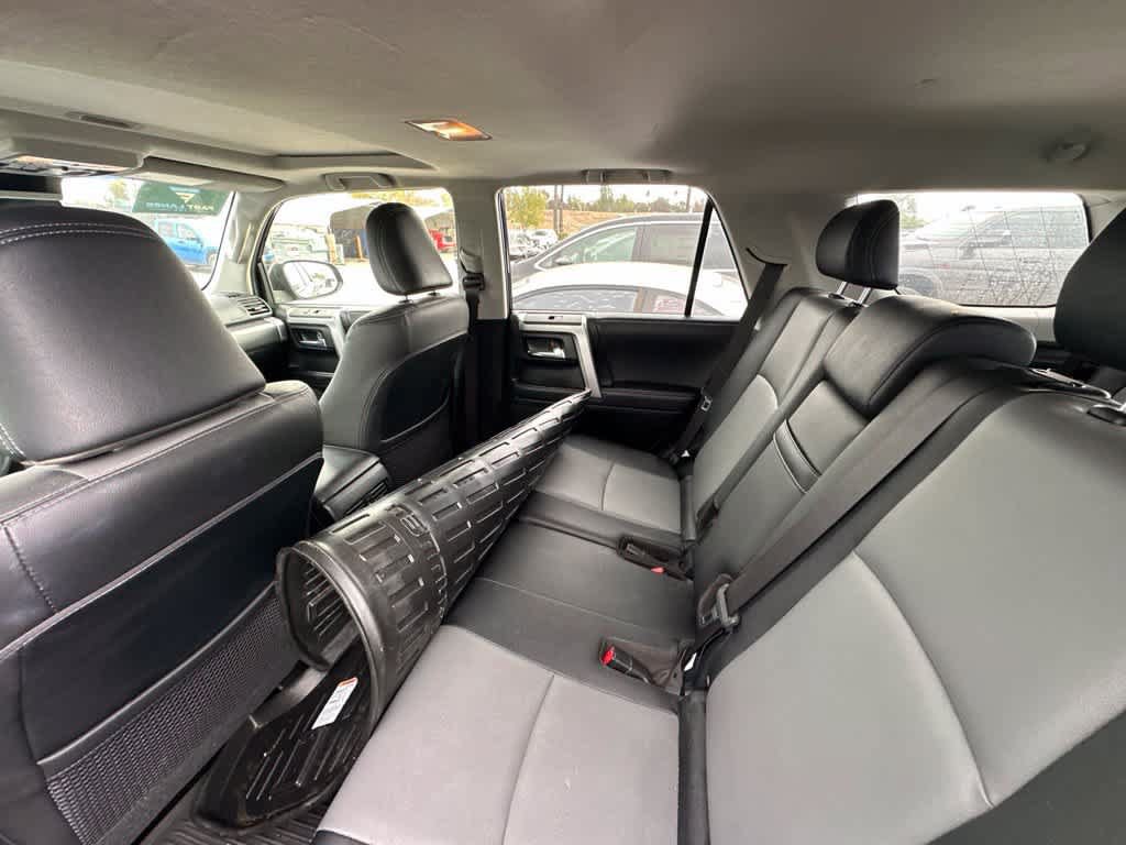 Used 2022 Toyota 4Runner SR5 Premium w/ Moonroof Package AWD/4WD image 4