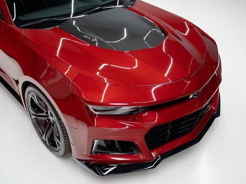 Used 2018 Chevrolet Camaro ZL1 RWD image 7