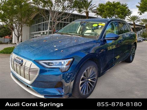 Used 2019 Audi e-tron Prestige w/ Prestige Package image 1