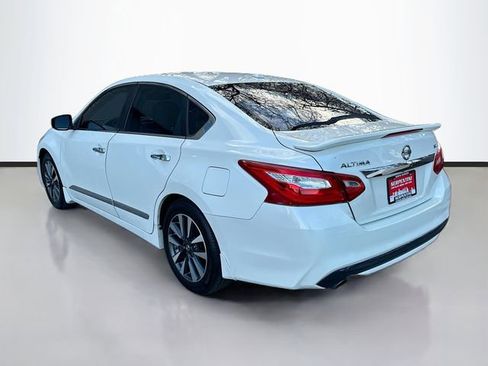 Used 2016 Nissan Altima 2.5 SL w/ 2.5 Technology w/LED Package image 8