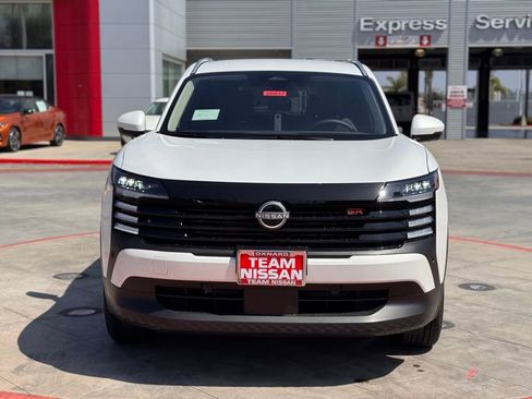 New 2025 Nissan Kicks SR image 3