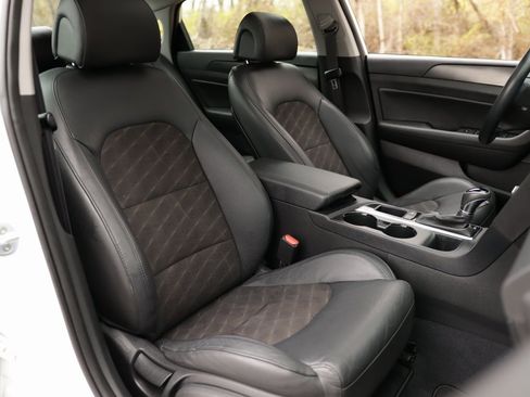 Used 2017 Hyundai Sonata Sport w/ Value Edition Package 02 image 30