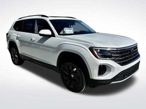 New 2026 Volkswagen Atlas SE image 3