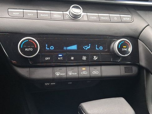 Certified 2024 Hyundai Elantra SEL FWD image 16