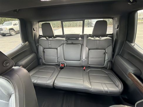 Used 2019 Chevrolet Silverado 1500 High Country image 25