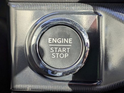 Used 2025 Ford F150 Lariat w/ Equipment Group 501A Mid image 32