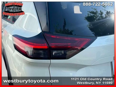 Used 2023 Nissan Rogue SV w/ SV Premium Package AWD/4WD image 11