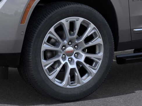 New 2026 GMC Yukon Denali image 9