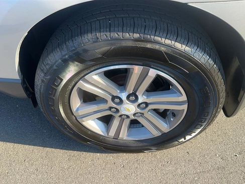 Used 2017 Chevrolet Traverse LT image 6