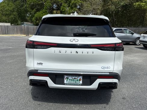 Used 2023 INFINITI QX60 Luxe w/ Cargo Package FWD image 4
