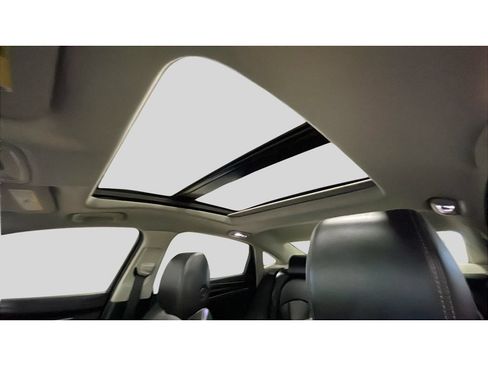 Used 2017 Buick LaCrosse Essence w/ Sun and Shade Package FWD image 15