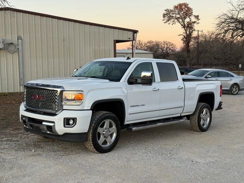 Used 2015 GMC Sierra 3500 Denali w/ Duramax Plus Package image 6
