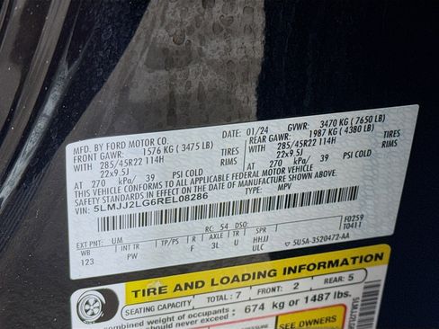 Used 2024 Lincoln Navigator Reserve image 40