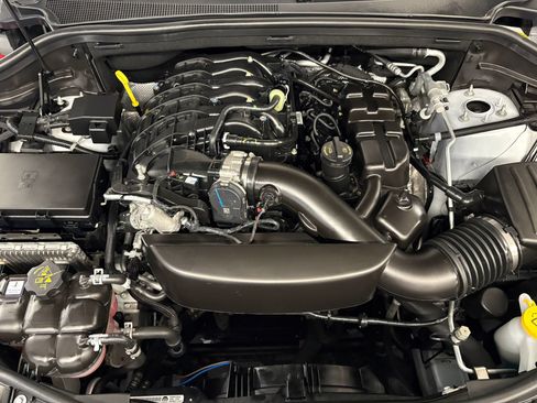 Used 2024 Dodge Durango GT AWD/4WD image 39