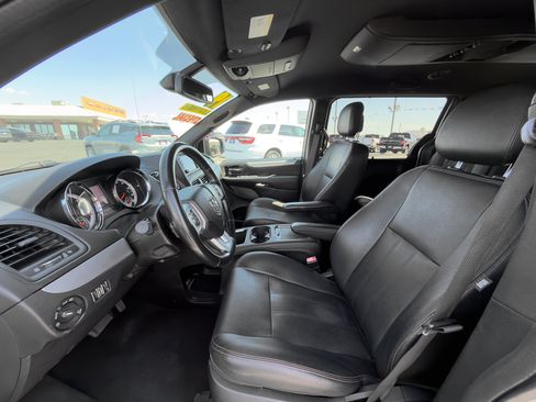 Used 2019 Dodge Grand Caravan GT FWD image 11