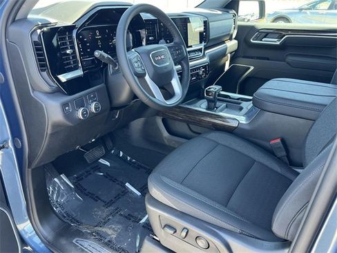New 2026 GMC Sierra 1500 Elevation w/ LPO, Elevation Black Package image 9