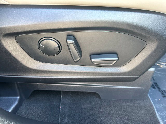Used 2025 Ford Explorer Active w/ Active Comfort Package AWD/4WD image 11