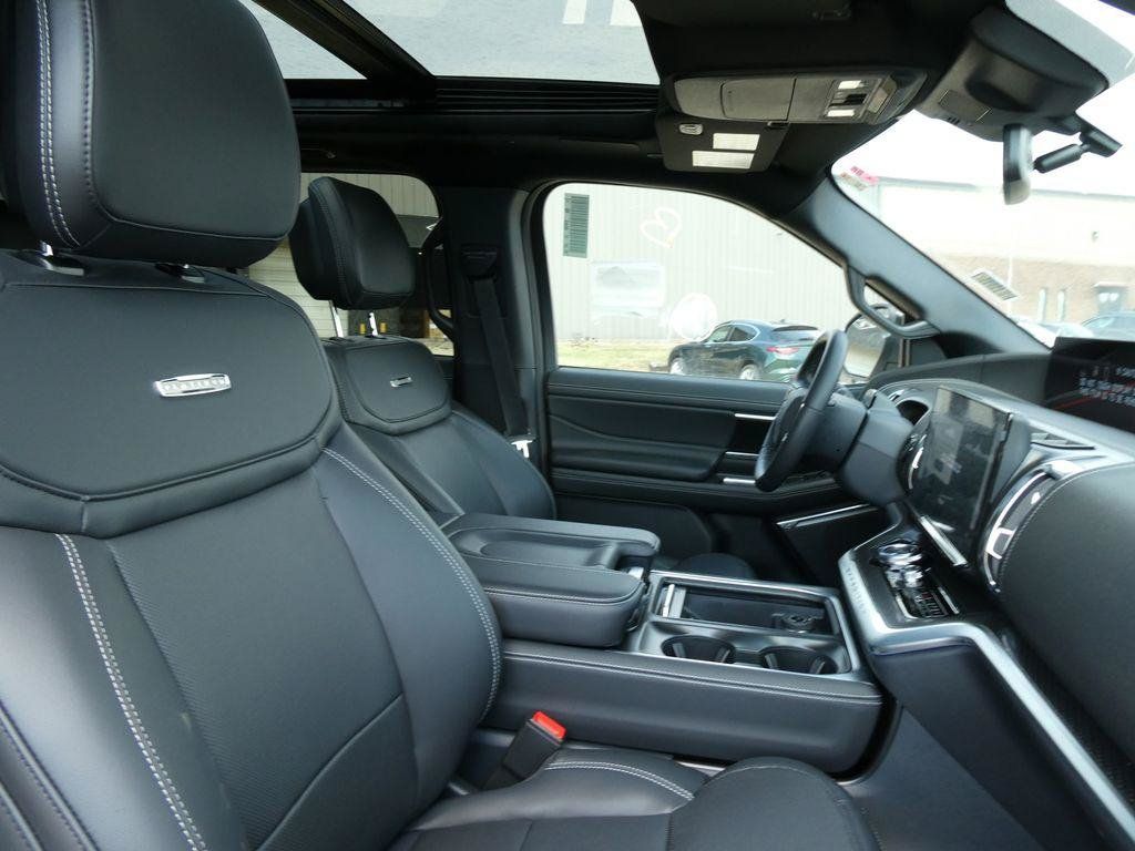 New 2027 Ford Expedition Platinum w/ Stealth Performance Package AWD/4WD image 11