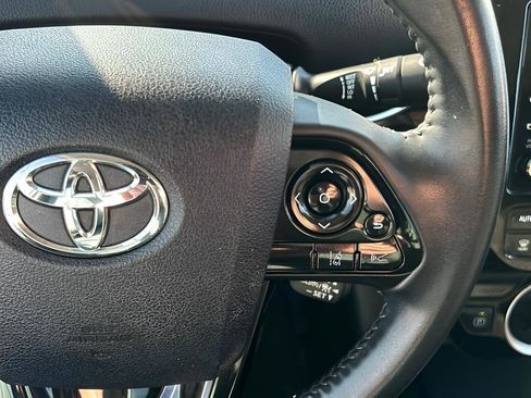 Used 2021 Toyota Prius Prime LE image 30