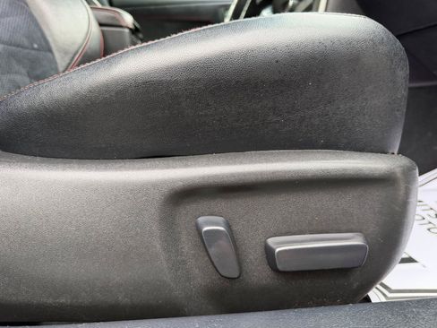 Used 2015 Toyota Camry XSE FWD image 42