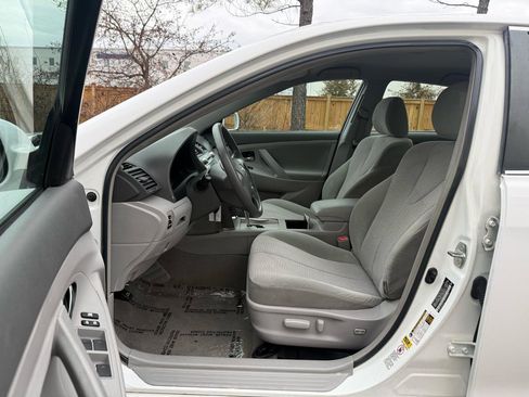 Used 2010 Toyota Camry image 14