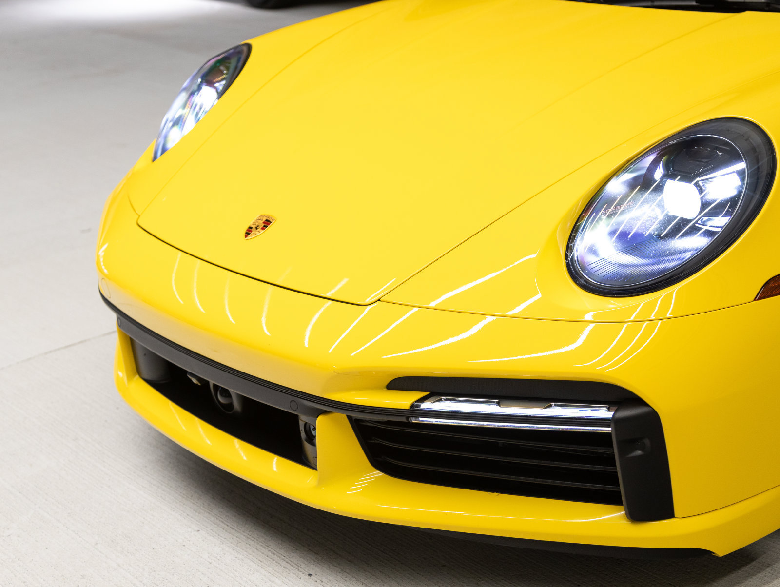 Certified 2023 Porsche 911 Turbo S AWD/4WD image 36