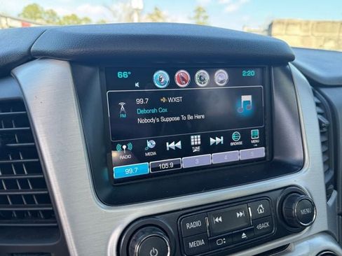 Used 2018 GMC Yukon SLT image 17