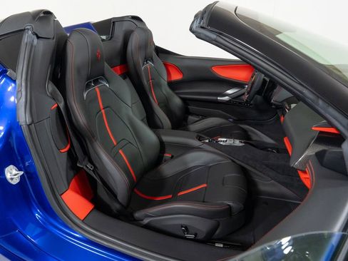 Used 2022 Ferrari SF90 Spider image 44