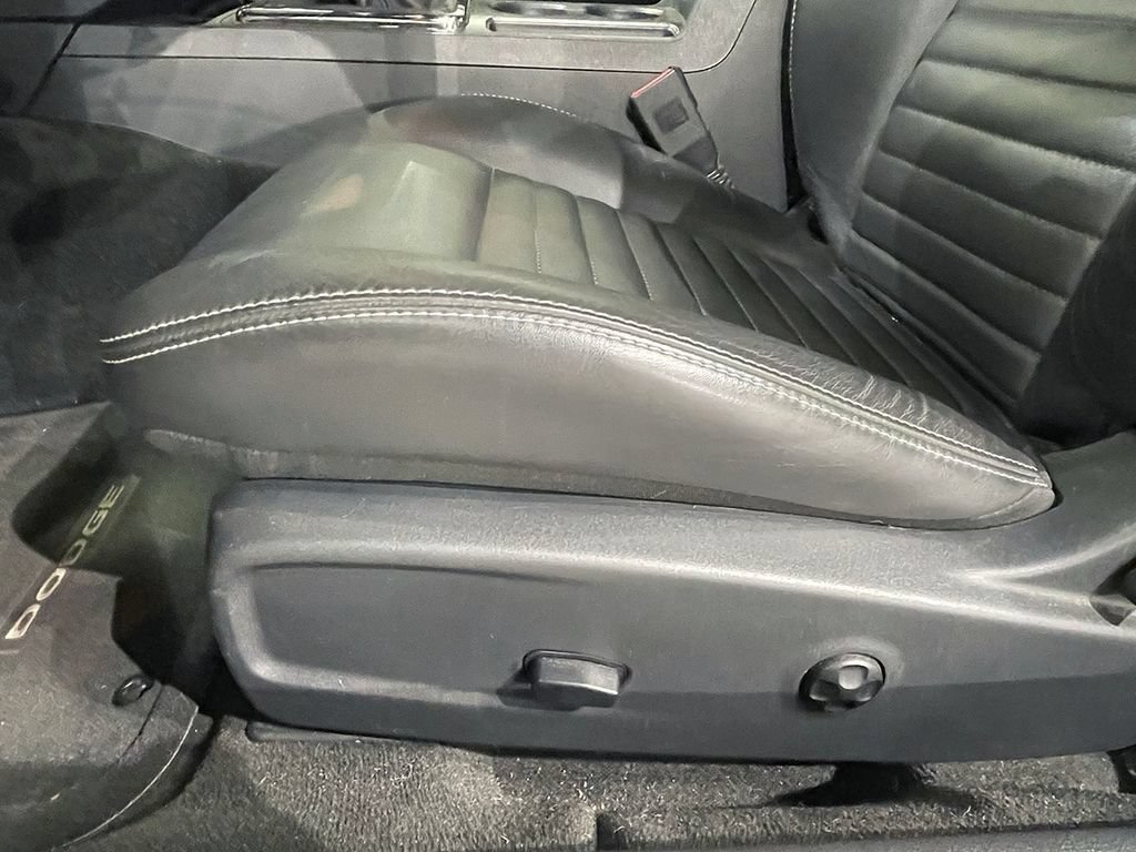 Used 2012 Dodge Challenger R/T RWD image 58
