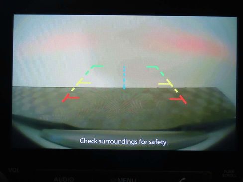 Used 2023 Nissan Frontier SV image 15