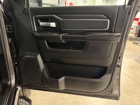 Used 2025 RAM 2500 Big Horn image 8