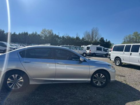 Used 2015 Honda Accord LX image 4