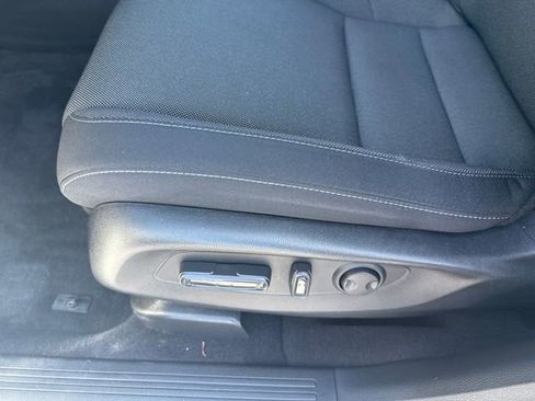 Used 2024 Honda CR-V EX image 11