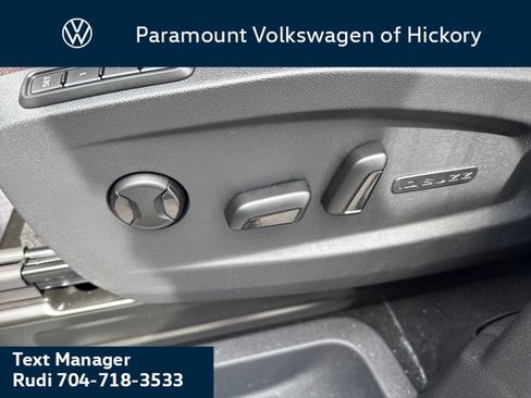 New 2025 Volkswagen ID. Buzz Pro S RWD image 23