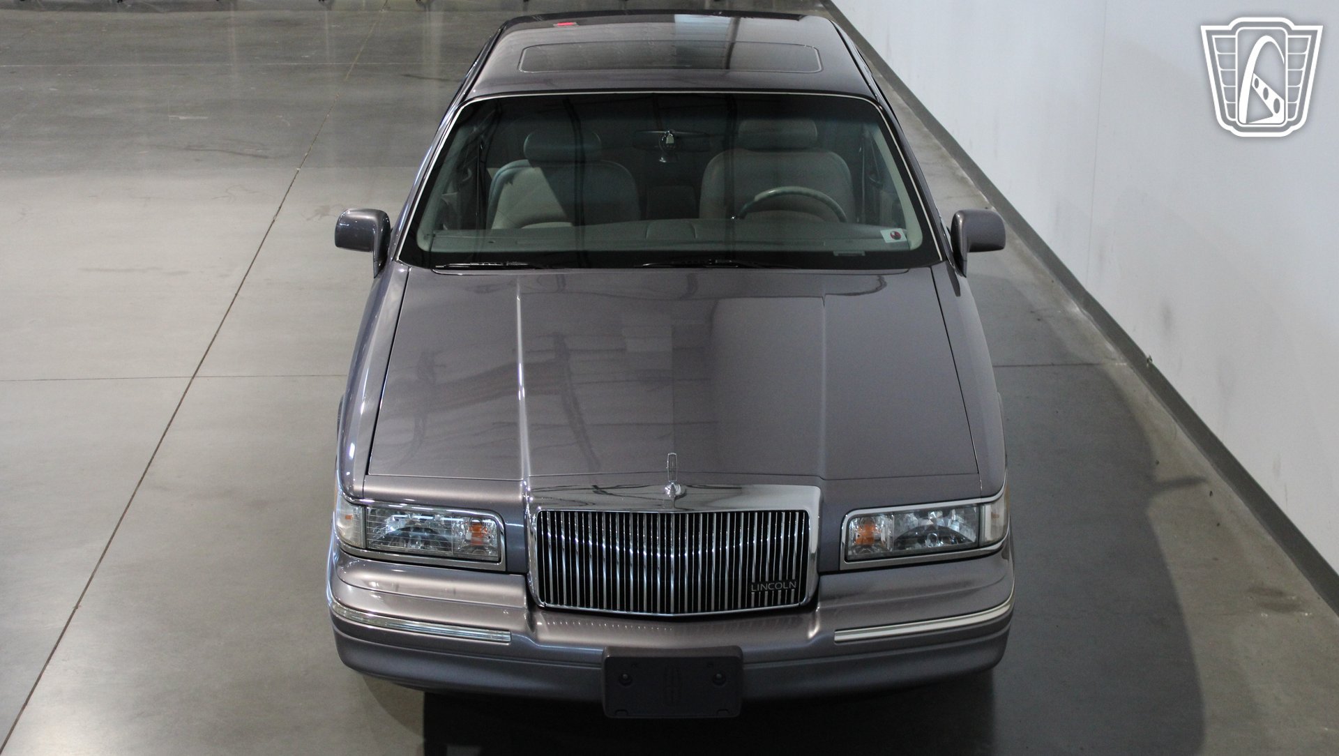 Used 1996 Lincoln Town Car Signature RWD image 14