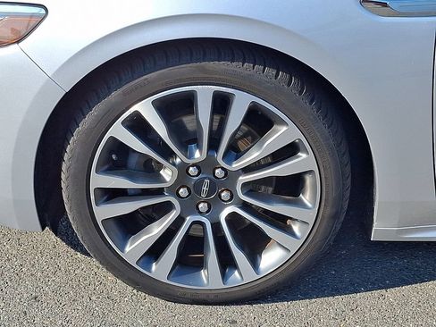 Used 2017 Lincoln Continental Reserve AWD/4WD image 8