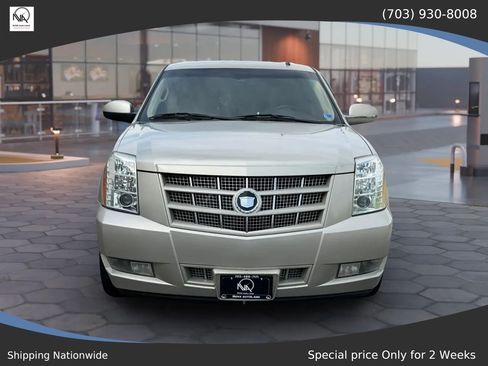 Used 2013 Cadillac Escalade Premium AWD/4WD image 4