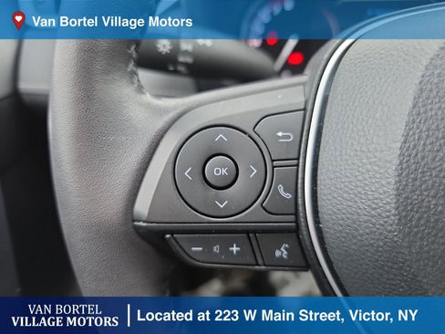 Used 2025 Toyota RAV4 XLE w/ Weather Package image 15