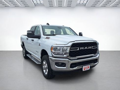 Used 2024 RAM 2500 Big Horn w/ Off Road Package AWD/4WD image 2