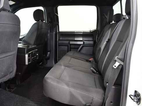 Used 2019 Ford F150 XLT w/ Equipment Group 302A Luxury AWD/4WD image 16