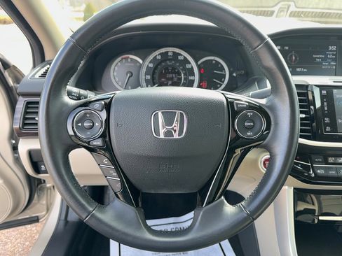 Certified 2017 Honda Accord EX-L image 11