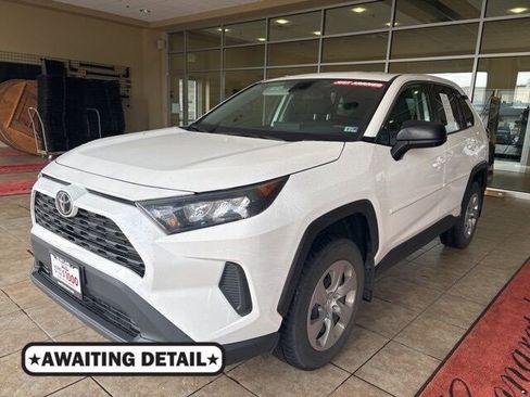 Used 2022 Toyota RAV4 LE image 1