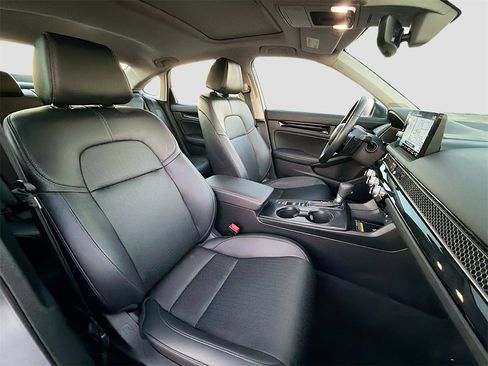 Used 2024 Honda Civic Touring image 28