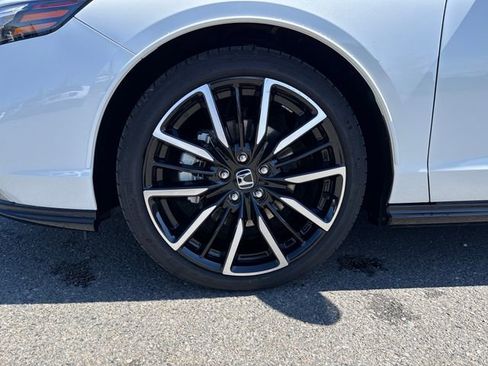 Used 2024 Honda Accord Touring image 28