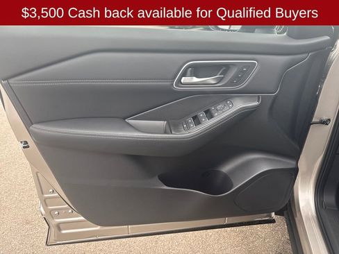New 2026 Nissan Rogue Platinum w/ Platinum Premium Package image 12