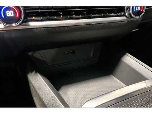 Used 2025 Chevrolet Equinox LT w/ Convenience Package II AWD/4WD image 32
