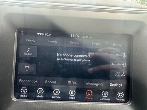 Used 2019 Jeep Cherokee Latitude Plus FWD image 9