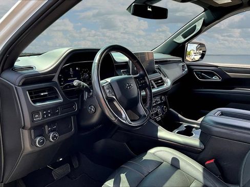 Used 2022 Chevrolet Tahoe RST w/ Luxury Package RWD image 17