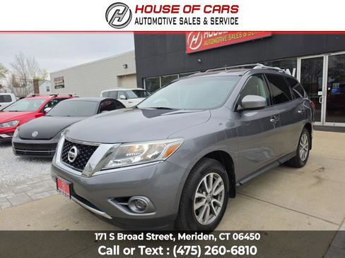 Used 2016 Nissan Pathfinder S AWD/4WD image 8